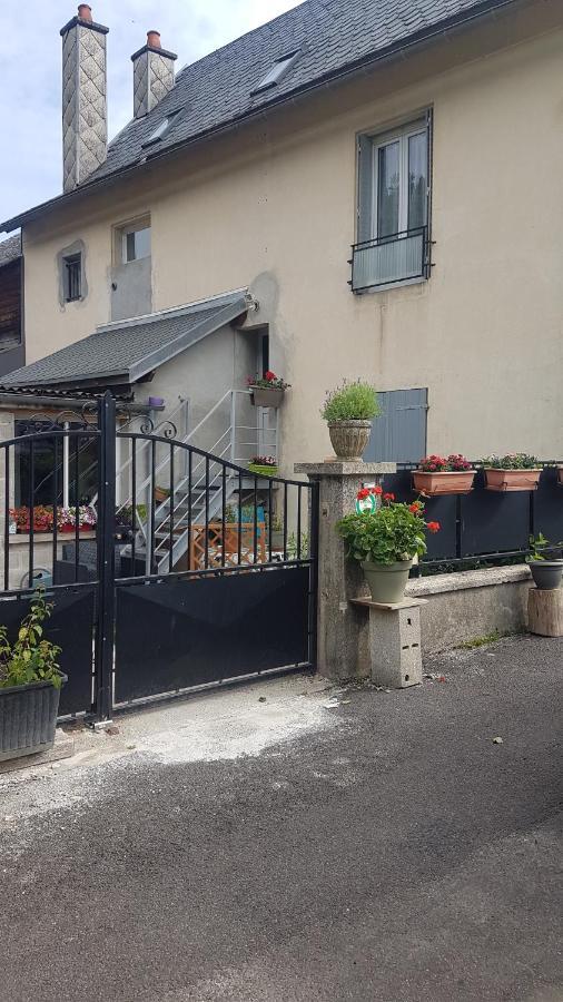 La Maison Des Fleurs Apartment
